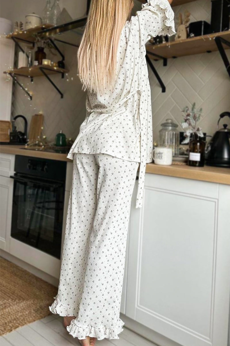 Effortlessly Elegant Garment with a Timeless Design