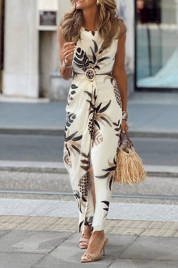 Gracefully Styled Dress for Any Occasion