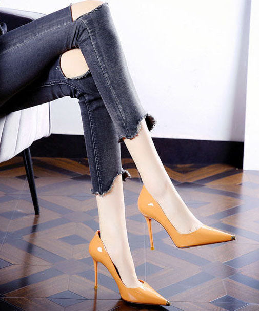 Beautifully Finished Heels in a Timeless Design