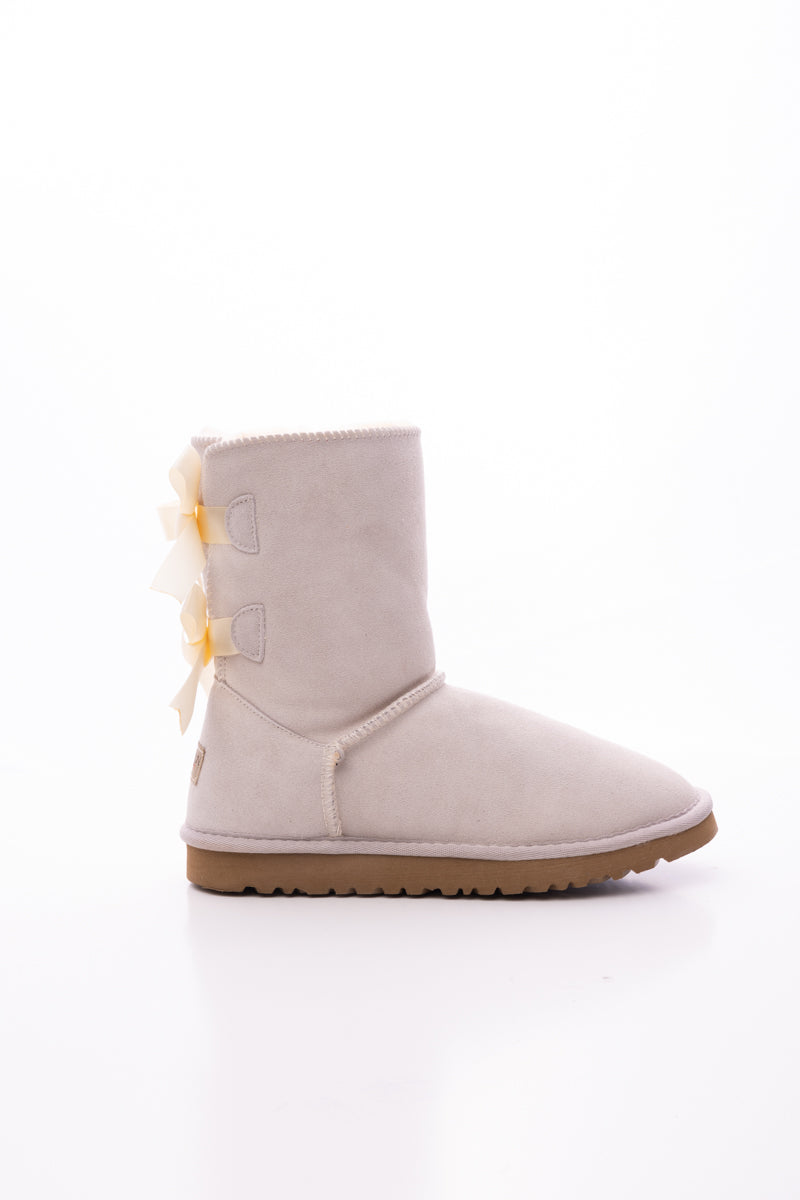 Gracefully Styled Boots for Any Occasion