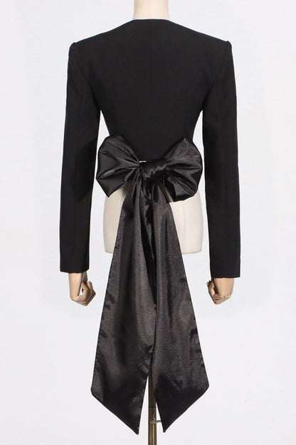 Effortlessly Elegant Garment with a Timeless Design