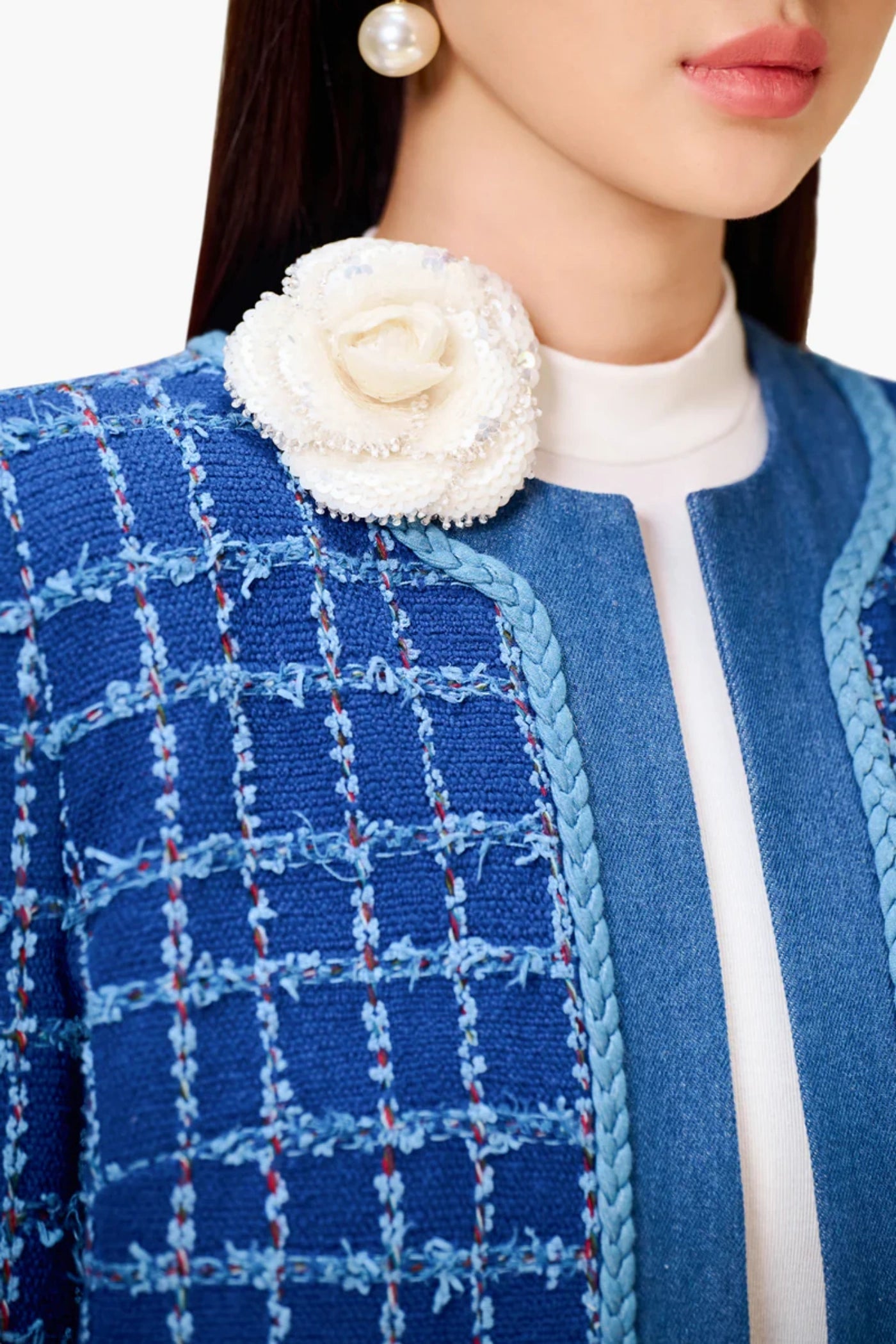 Gracefully Styled Jacket for Any Occasion