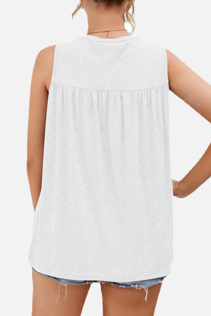 Well Tailored T-Shirt with a Graceful Silhouette