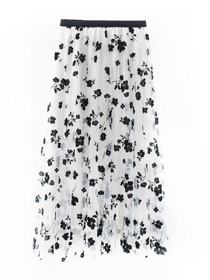 Effortlessly Elegant Garment with a Timeless Design