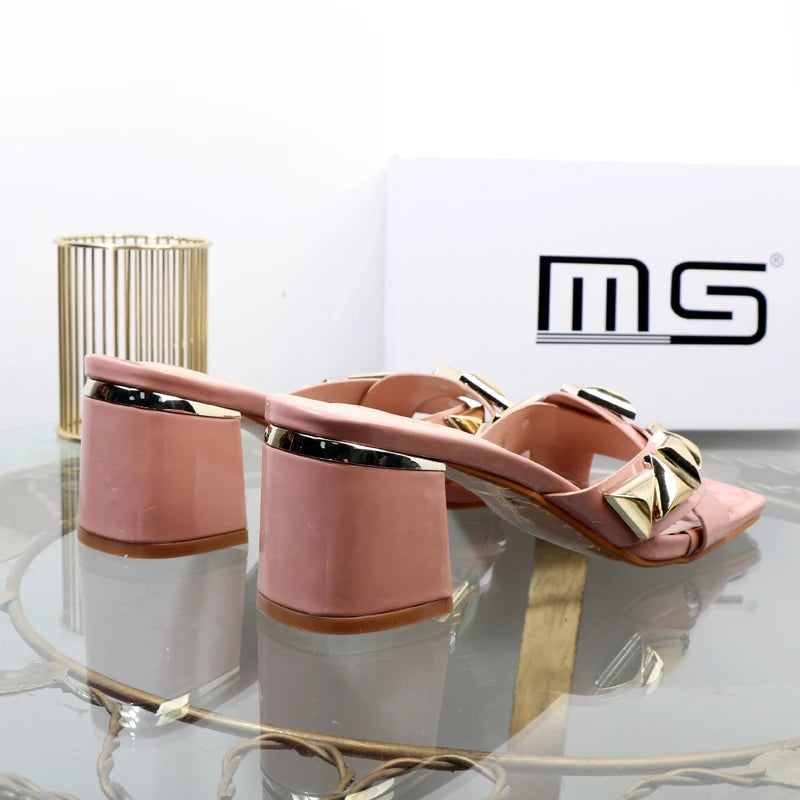 Beautifully Finished Heels in a Timeless Design