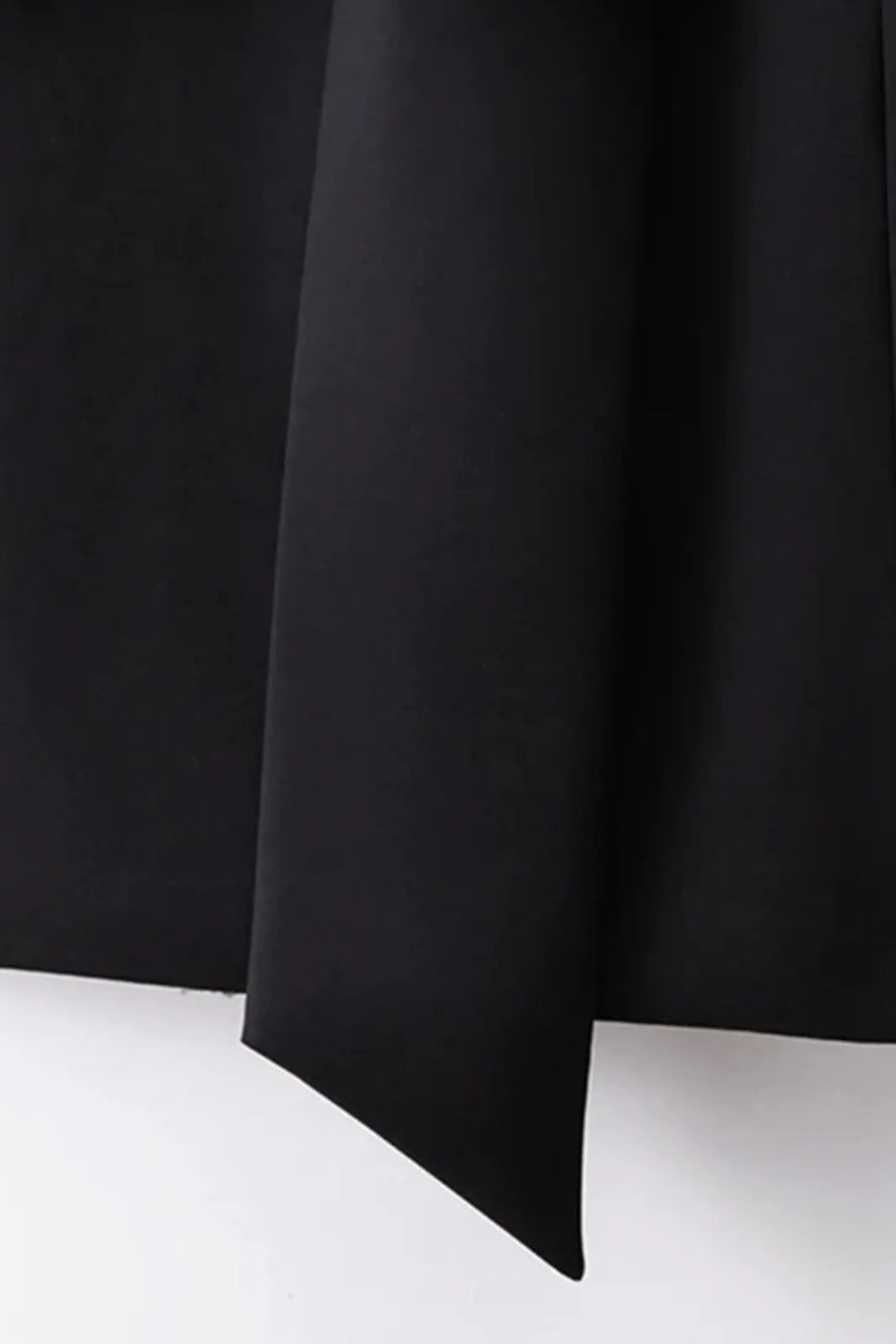 Well Tailored Garment with a Graceful Silhouette