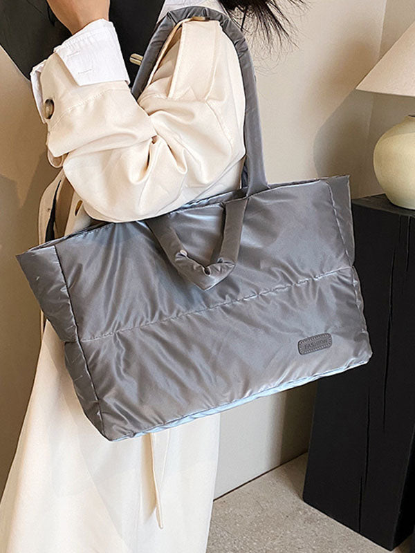 Well Tailored Bag with a Graceful Silhouette