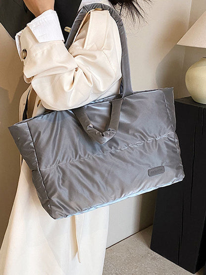 Well Tailored Bag with a Graceful Silhouette