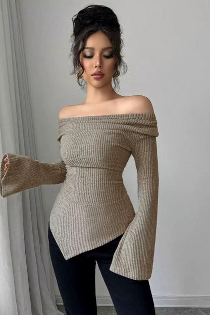 Effortlessly Elegant Top with a Timeless Design