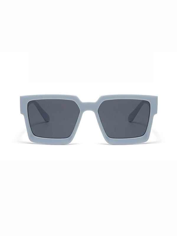 Sophisticated Garment with a Clean Classic Look