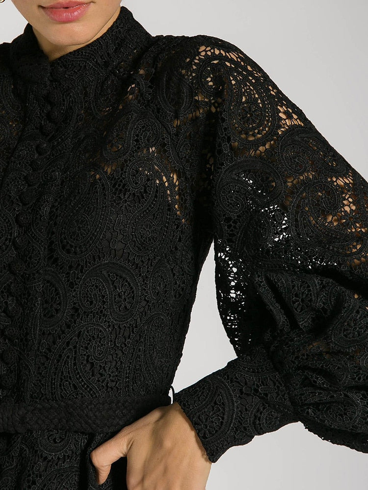 Beautifully Crafted Dress in a Classic Style