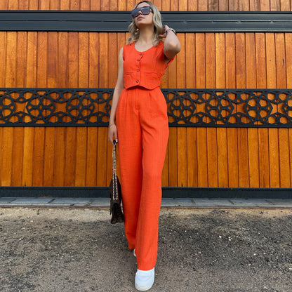 Effortlessly Elegant Trousers with a Timeless Design