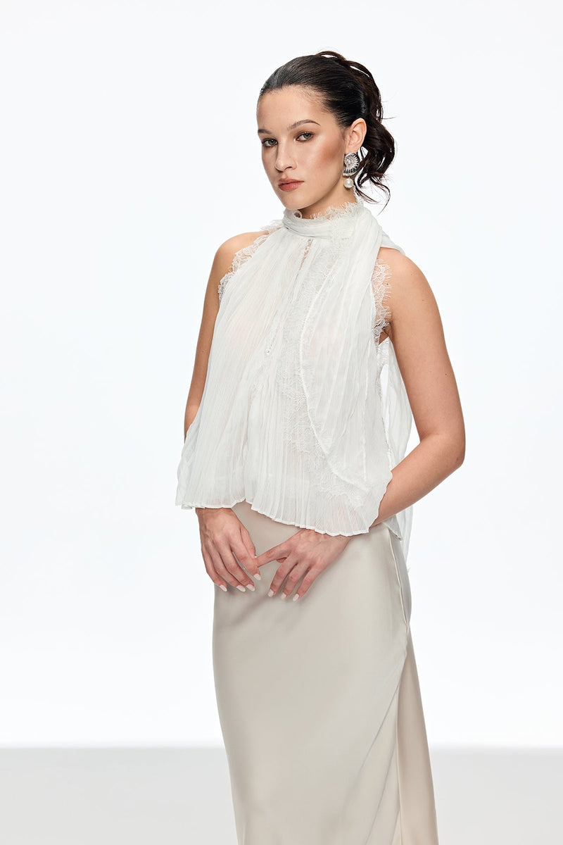 Polished Garment with an Effortless Classic Look