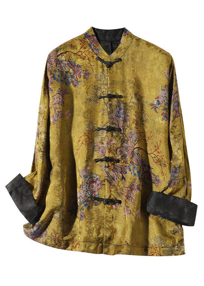 A Vintage Style Coat with Delicate Timeless Details