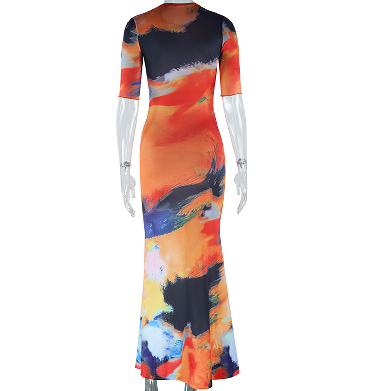 Beautifully Finished Dress in a Timeless Design