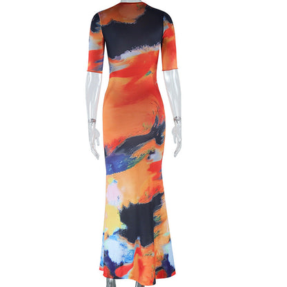 Beautifully Finished Dress in a Timeless Design