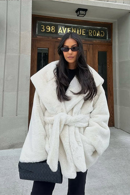 Elegantly Styled Coat for Everyday Wear