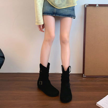 Polished Boots with an Effortless Classic Look