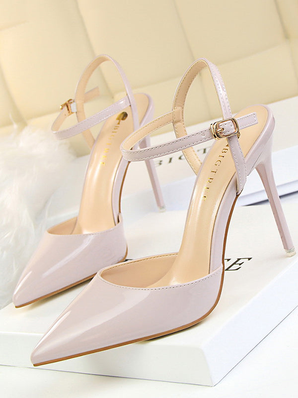 Elegantly Styled Sandals for Everyday Wear