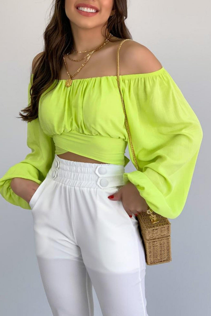 Well Tailored Top with a Graceful Silhouette