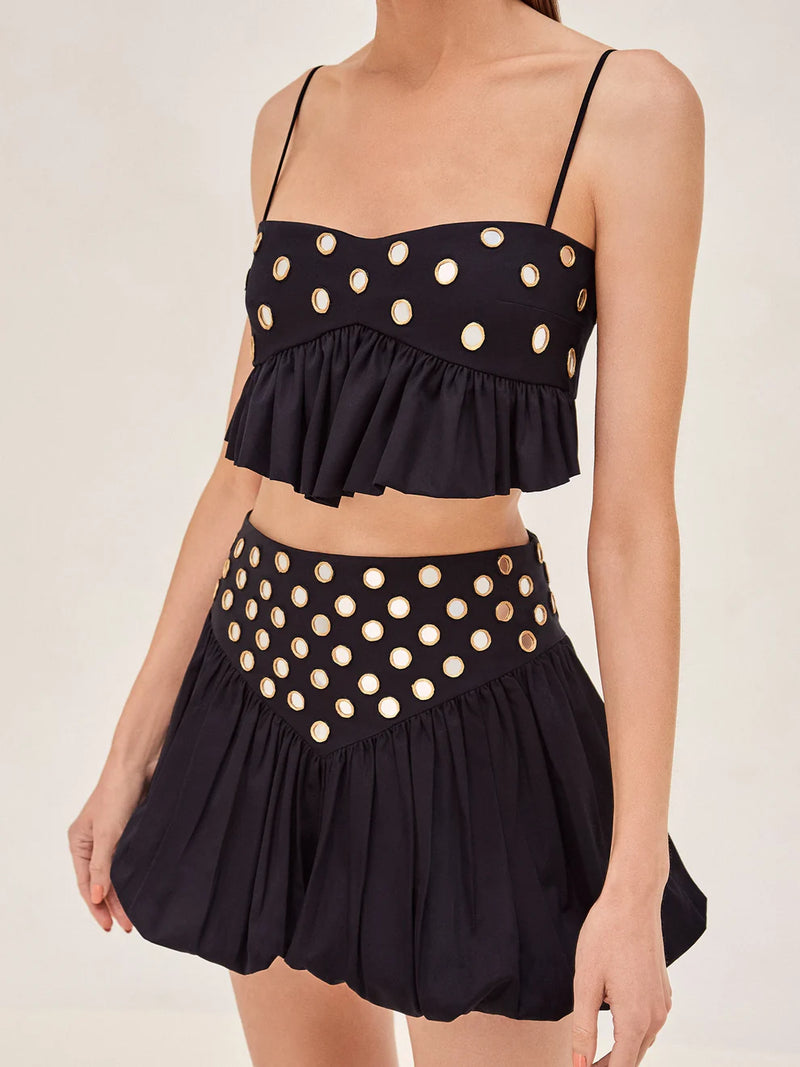 Well Tailored Garment with a Graceful Silhouette