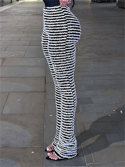 Well Tailored Pants with a Graceful Silhouette