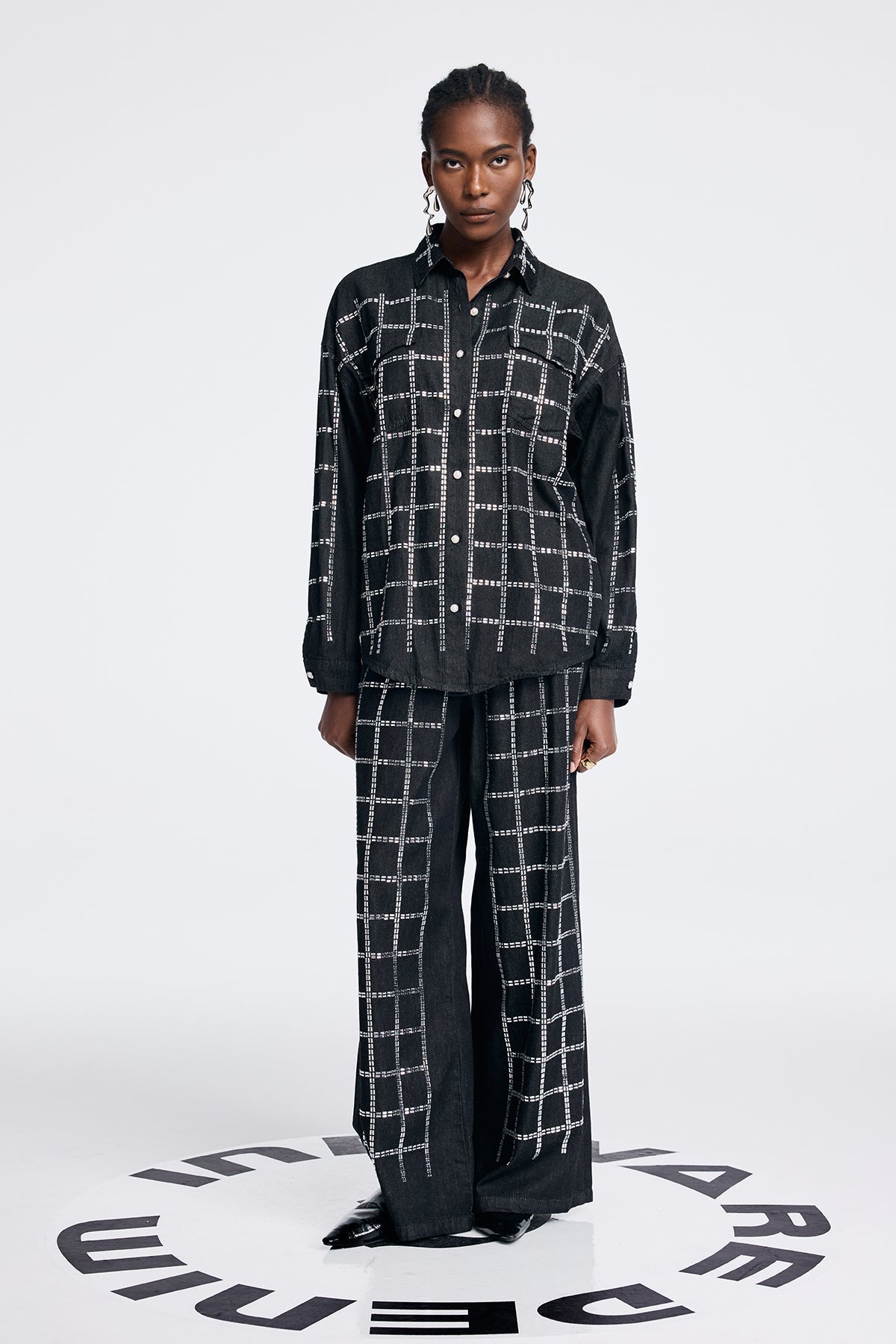 Effortlessly Elegant Shirt with a Timeless Design