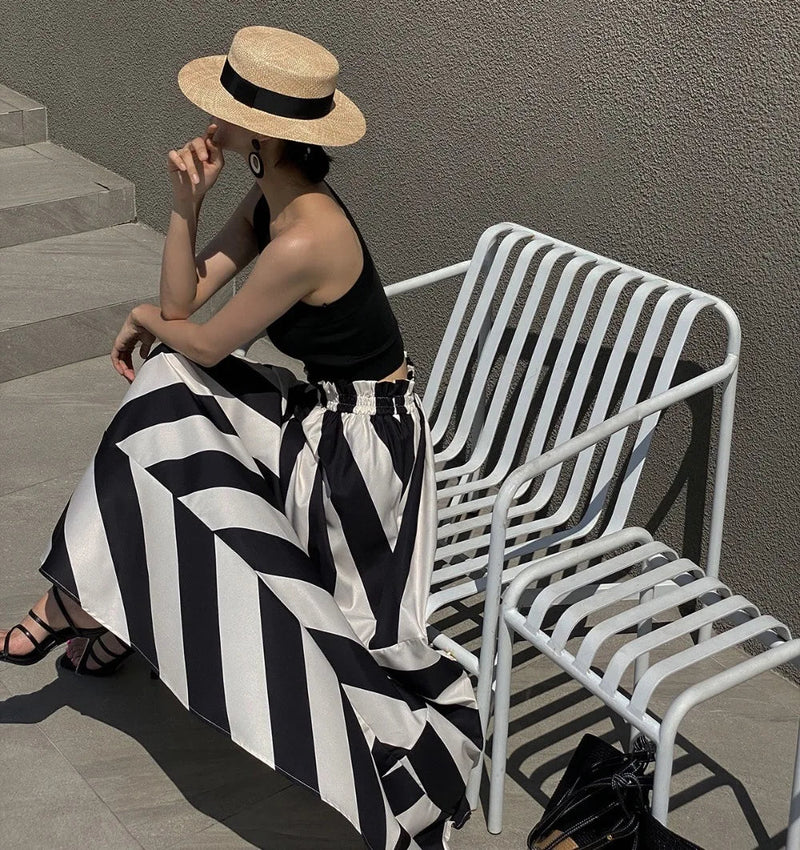 Sophisticated Garment with a Clean Classic Look