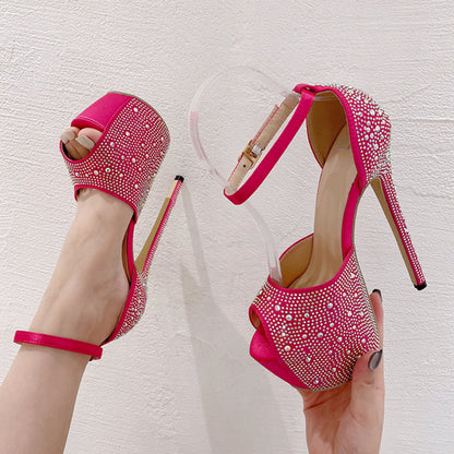Polished Heels with an Effortless Classic Look