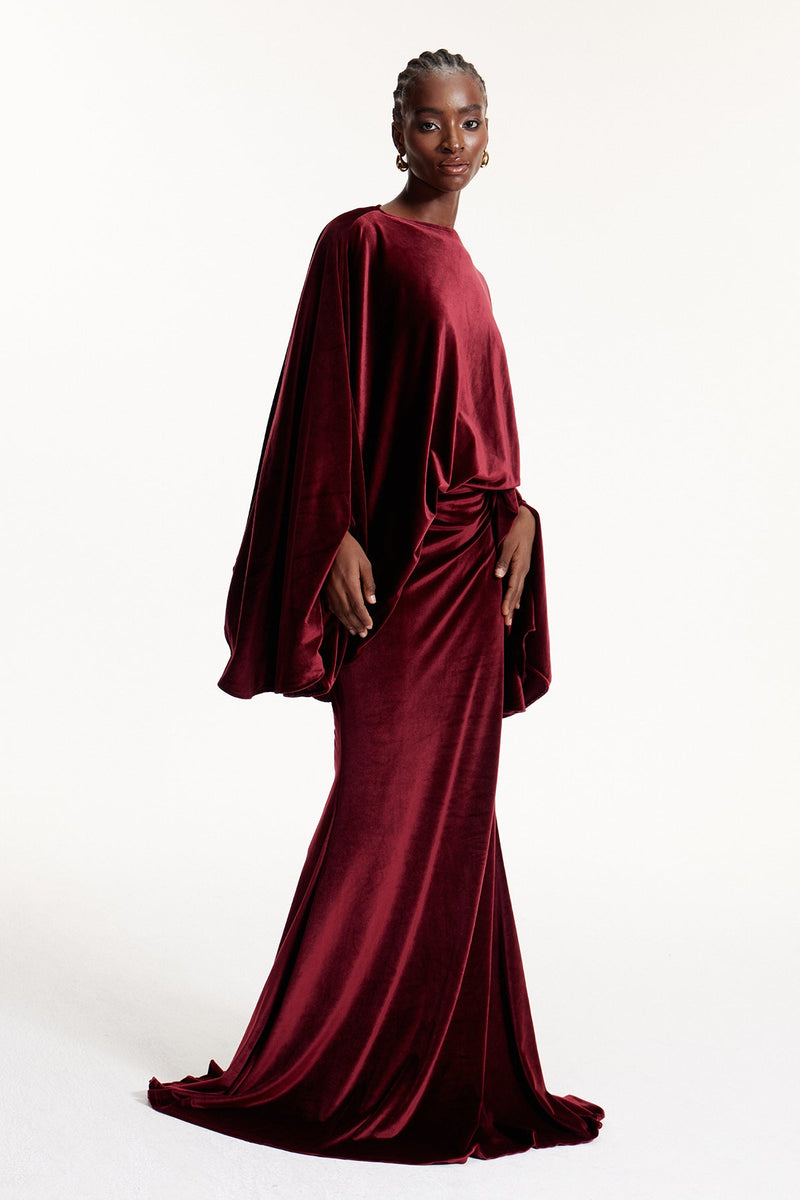 Well Tailored Garment with a Graceful Silhouette