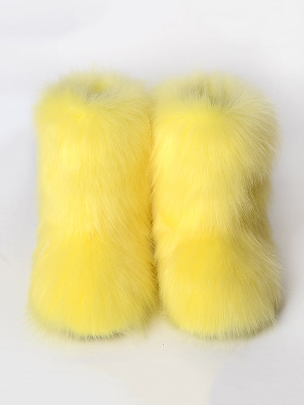 Effortlessly Elegant Boots with a Timeless Design