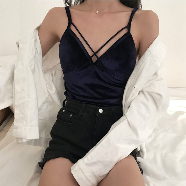Beautifully Finished Top in a Timeless Design