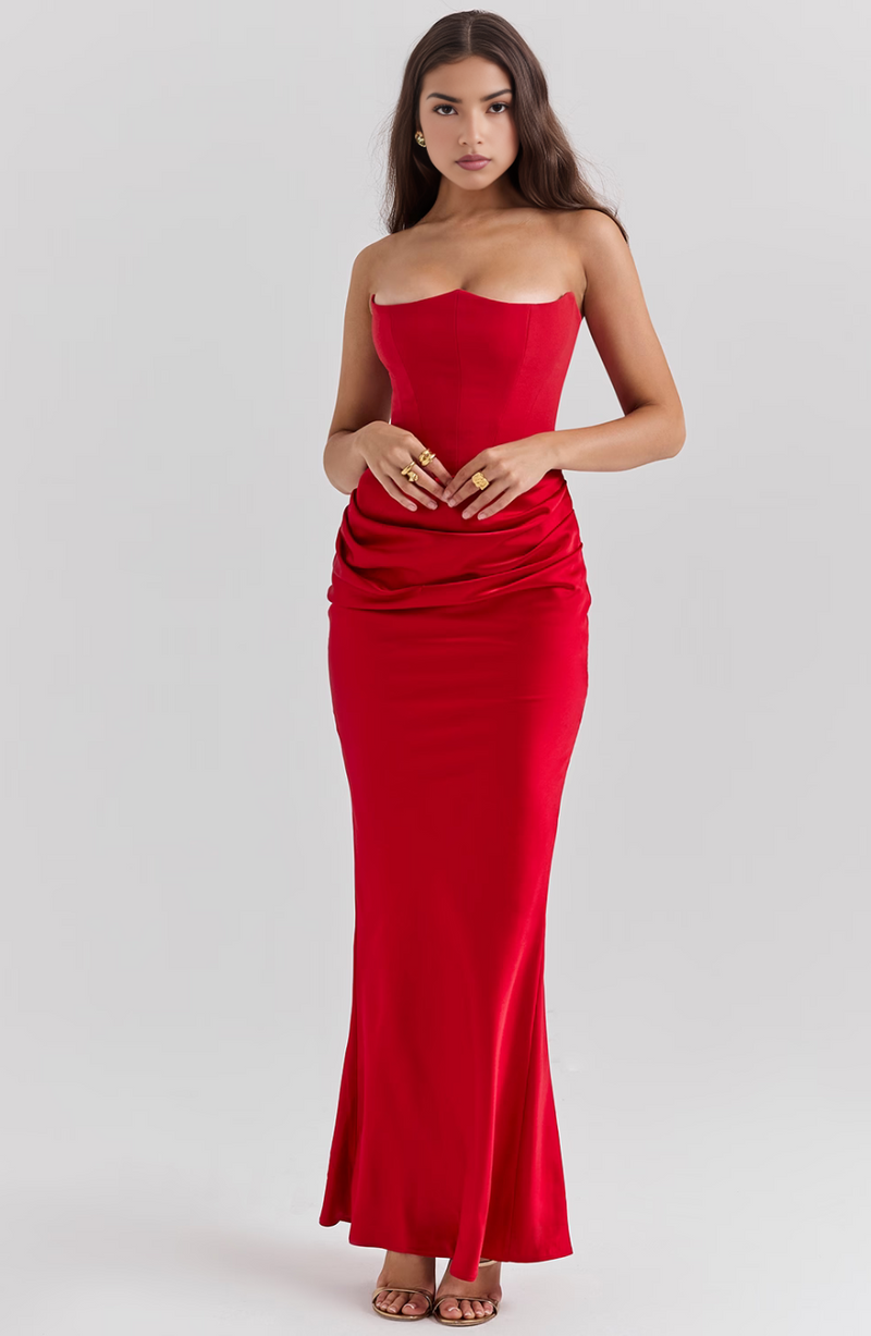 Gracefully Styled Dress for Any Occasion