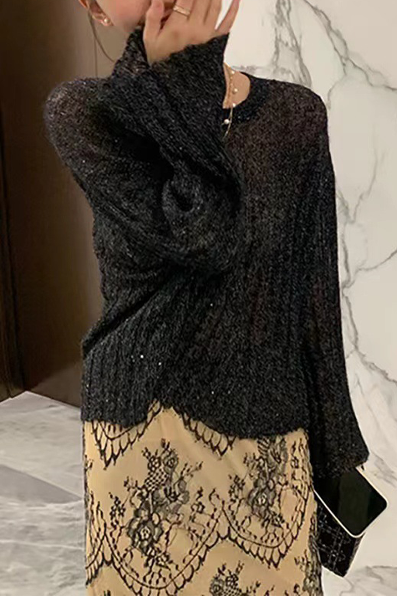 Polished Top with an Effortless Classic Look