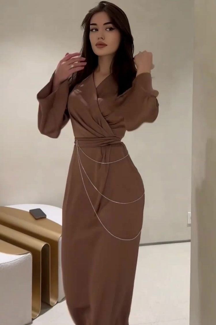 Beautifully Crafted Dress in a Classic Style