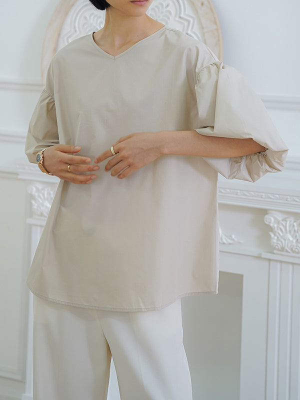 Beautifully Crafted Blouse in a Classic Style