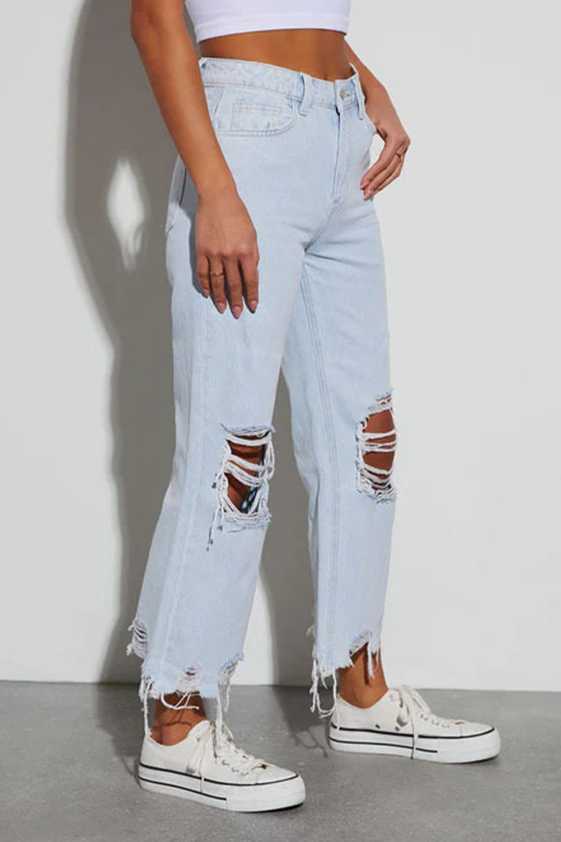 Effortlessly Elegant Garment with a Timeless Design