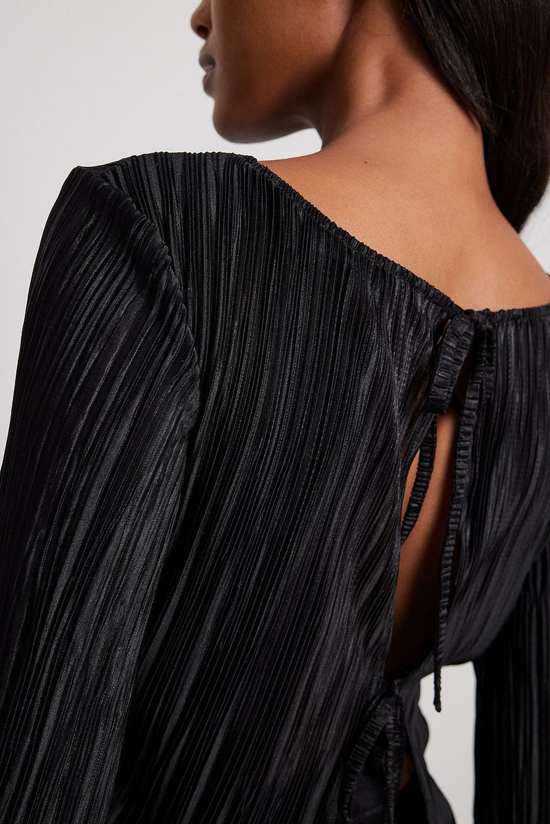 Classic Vintage Top with a Flattering Fit
