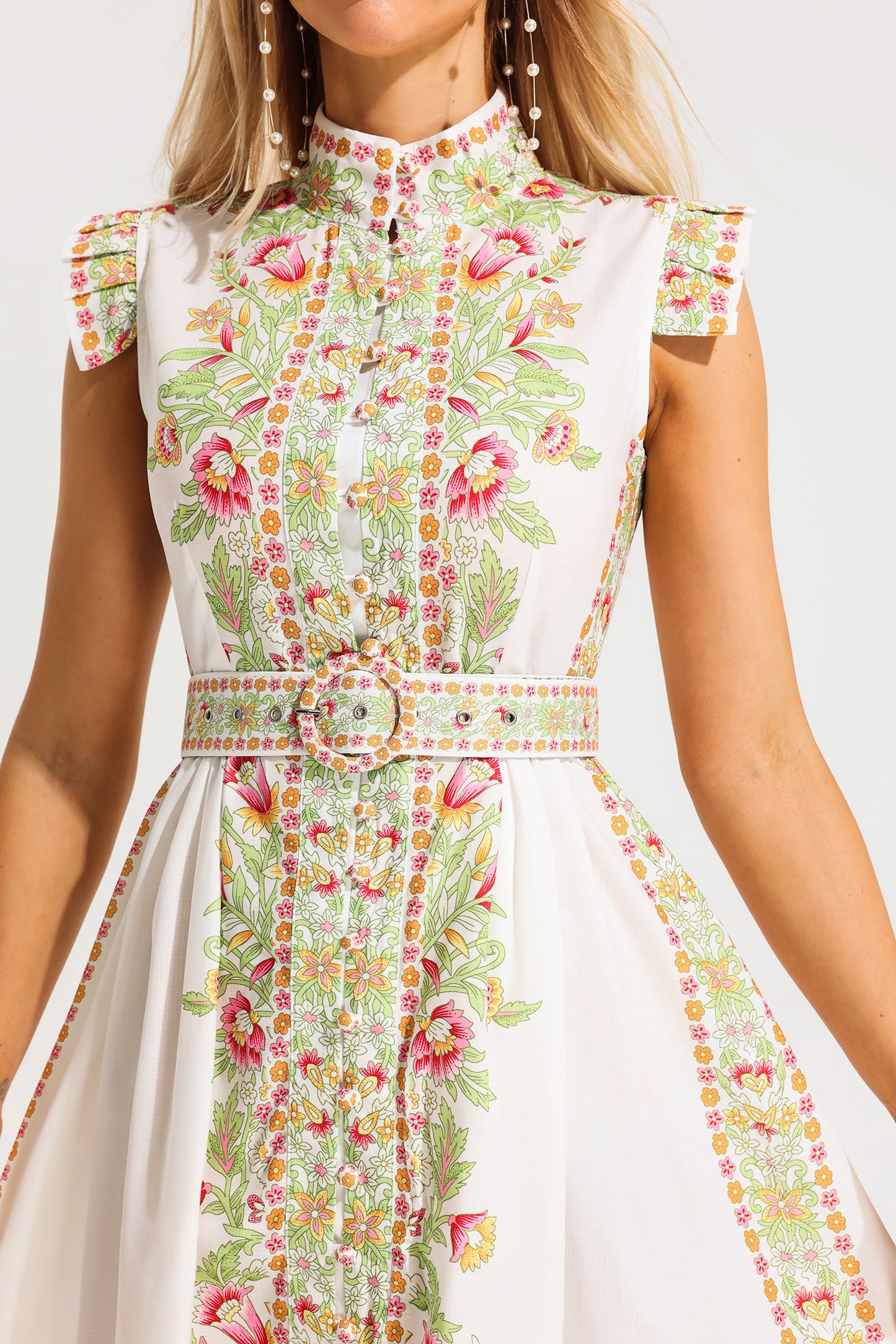 Classic Vintage Dress with a Flattering Fit