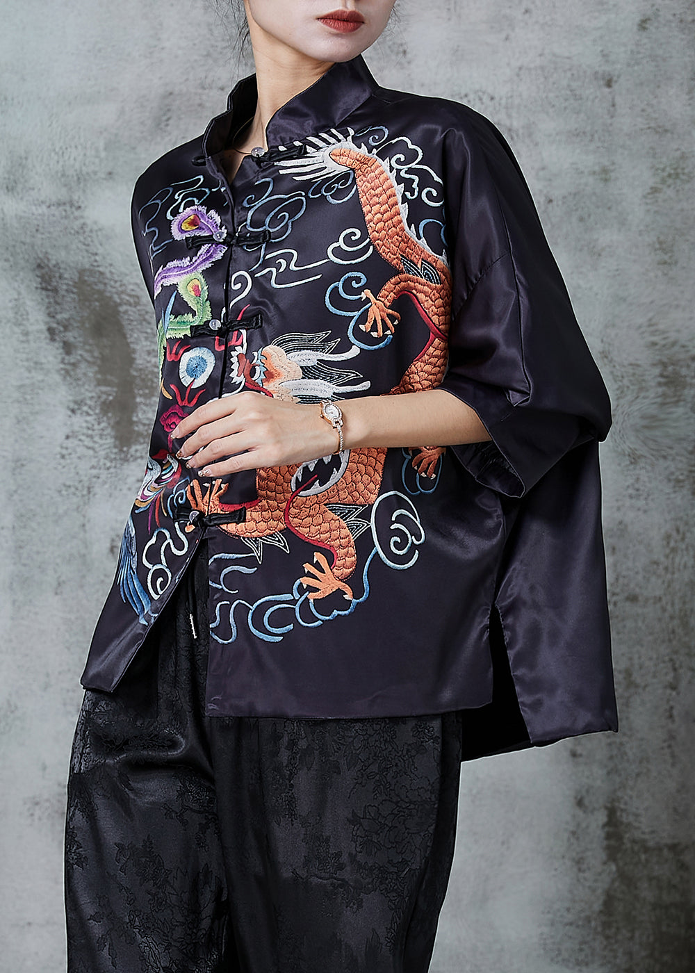 Beautifully Crafted Blouse in a Classic Style