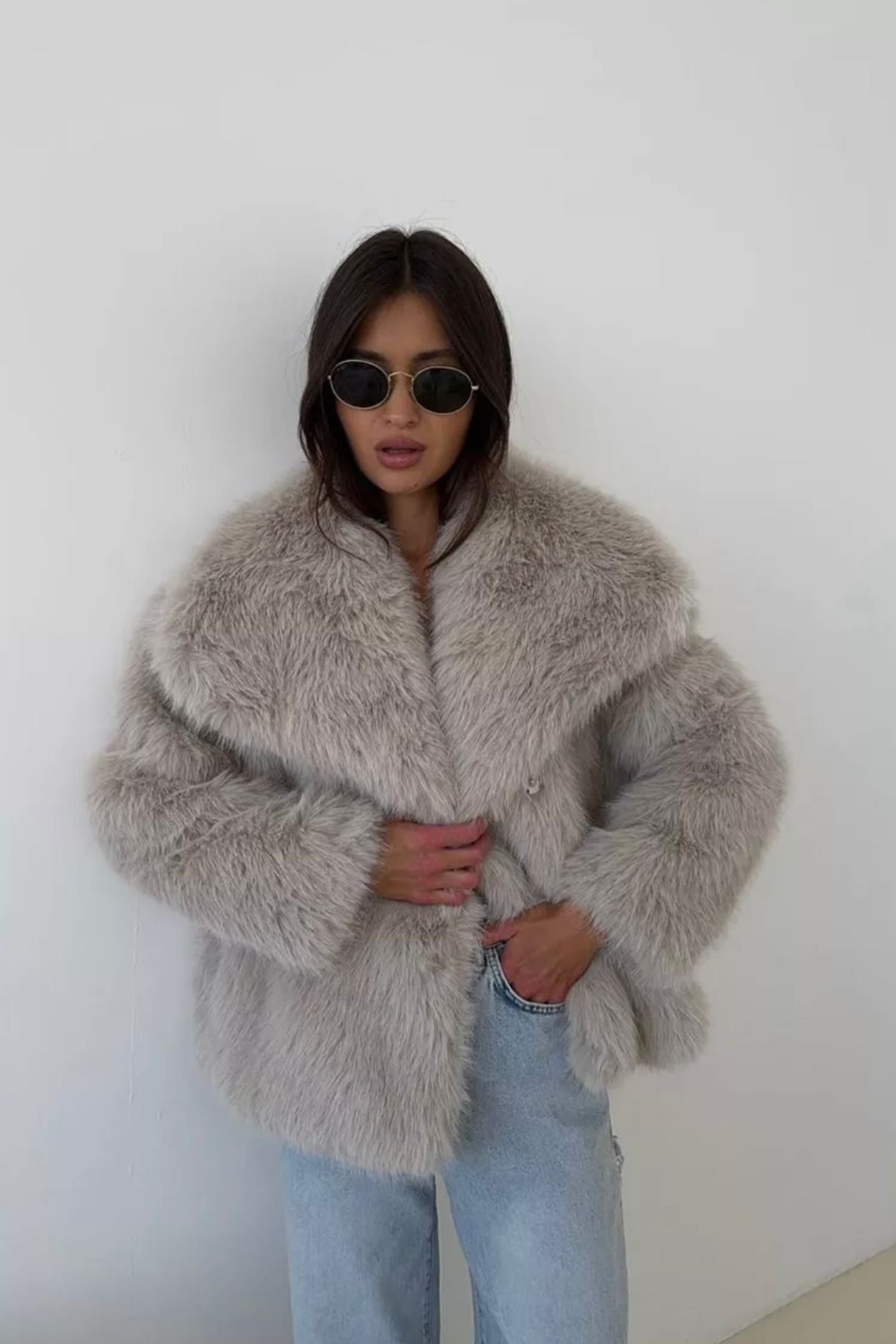 Well Tailored Jacket with a Graceful Silhouette
