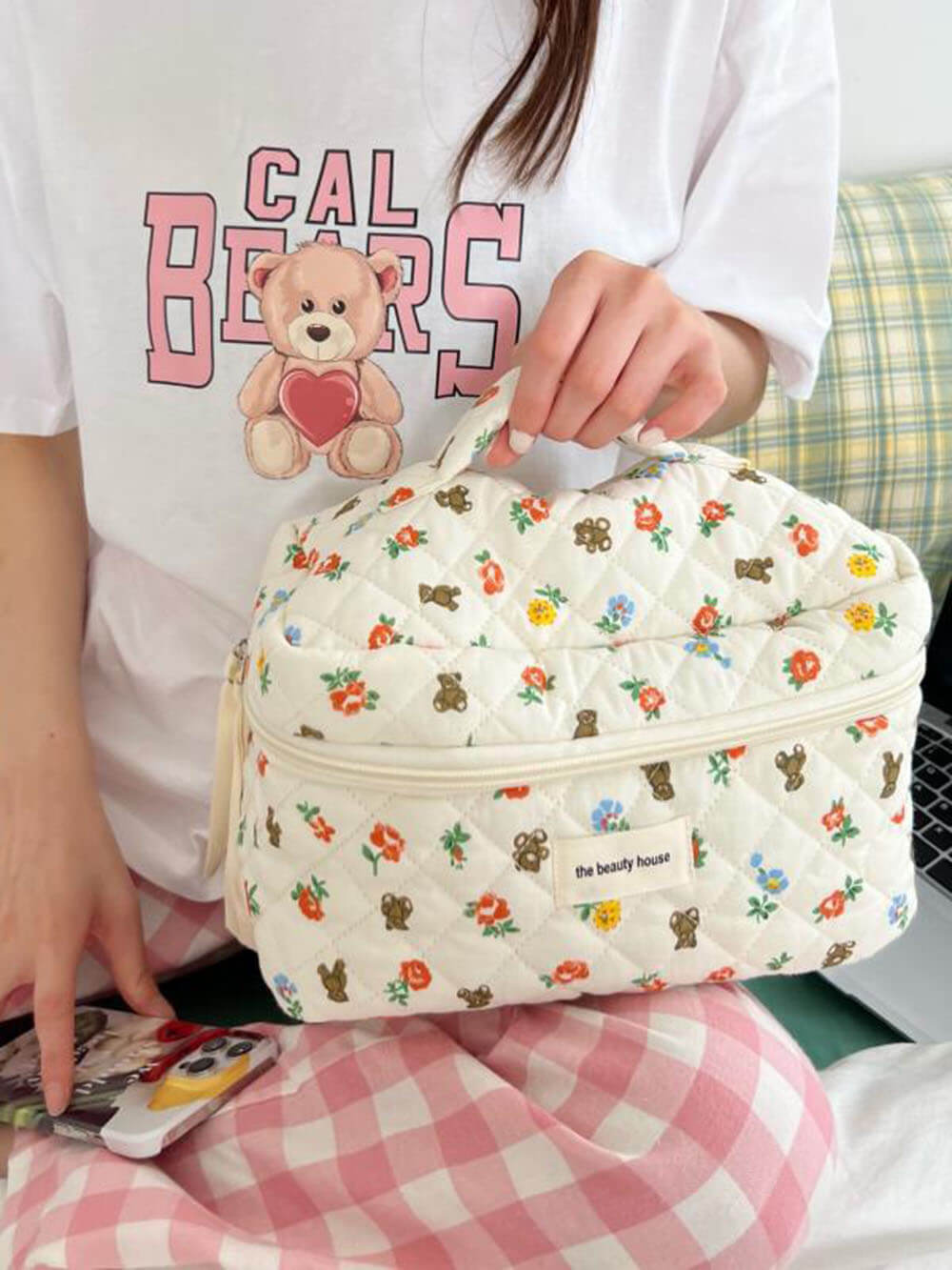 Classic Vintage Bag with a Flattering Fit