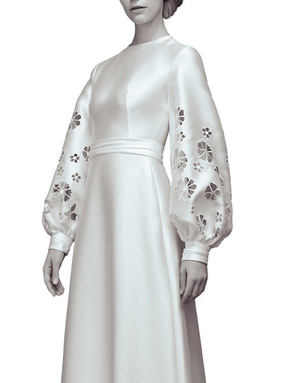 Beautifully Crafted Dress in a Classic Style