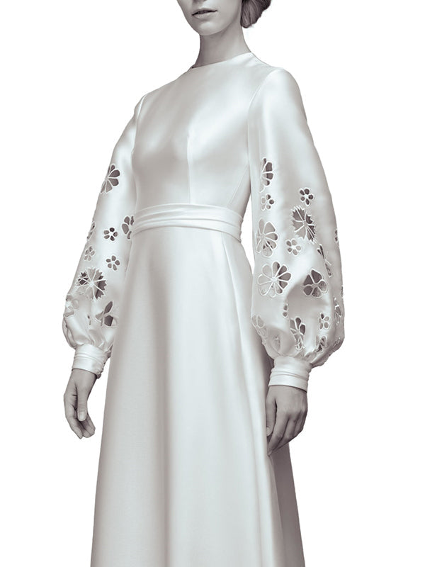 Beautifully Crafted Dress in a Classic Style