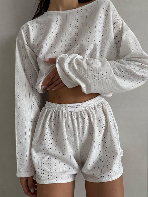 Beautifully Finished Pullover in a Timeless Design