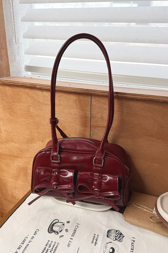 Polished Bag with an Effortless Classic Look