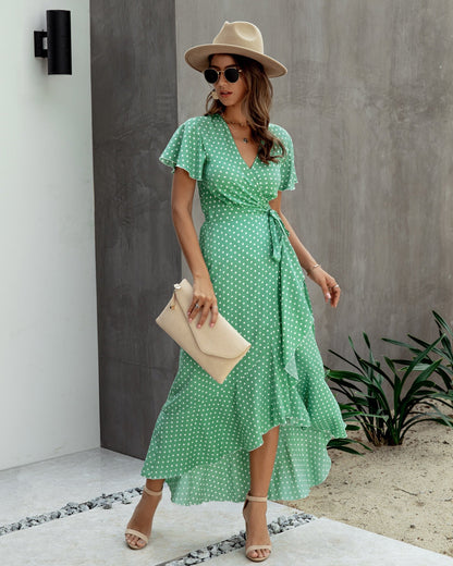 Gracefully Styled Dress for Any Occasion