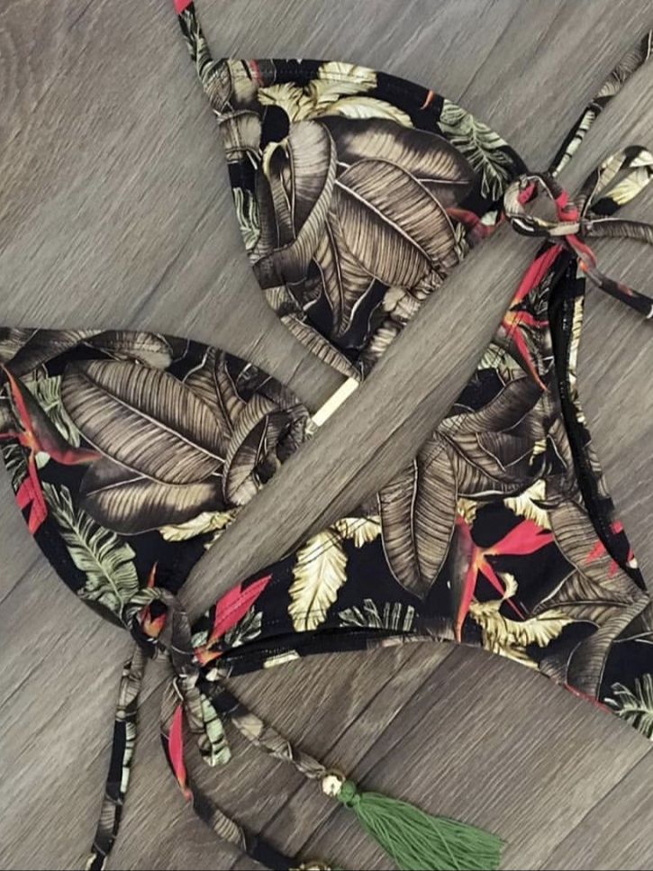 Classic Vintage Bikini with a Flattering Fit