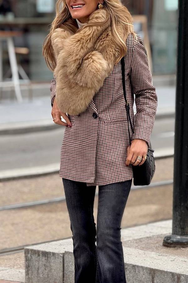 Elegantly Styled Jacket for Everyday Wear