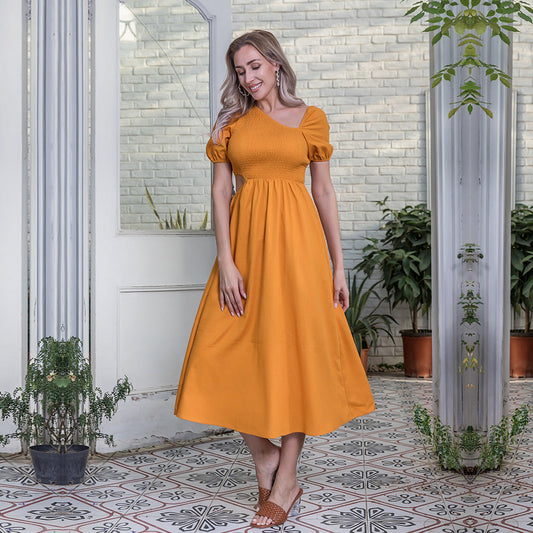 Well Tailored Dress with a Graceful Silhouette